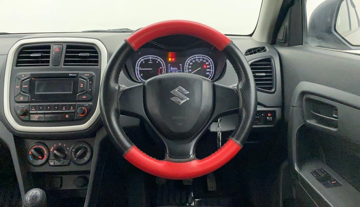 2017 Maruti Vitara Brezza LDI OPT, Diesel, Manual, 65,163 km, Steering Wheel Close Up