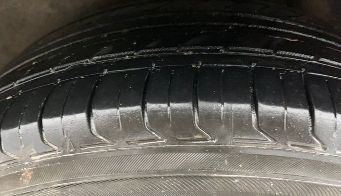 2018 Ford Ecosport TITANIUM + 1.5L DIESEL, Diesel, Manual, 26,391 km, Left Rear Tyre Tread