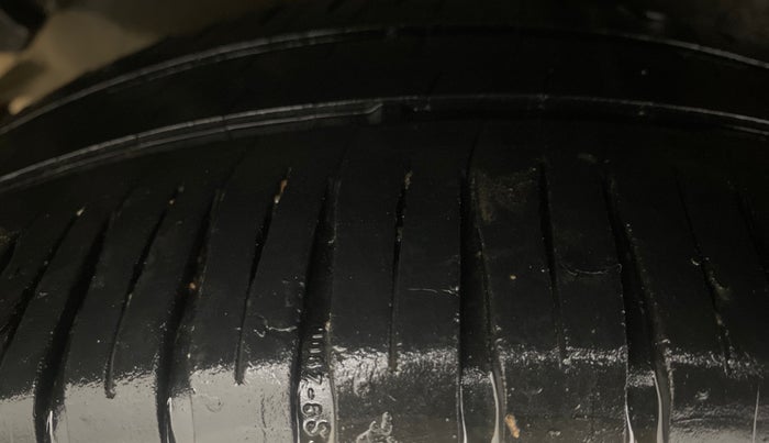 2020 Hyundai AURA SX+ 1.0 TURBO GDI MT, Petrol, Manual, 60,210 km, Right Rear Tyre Tread