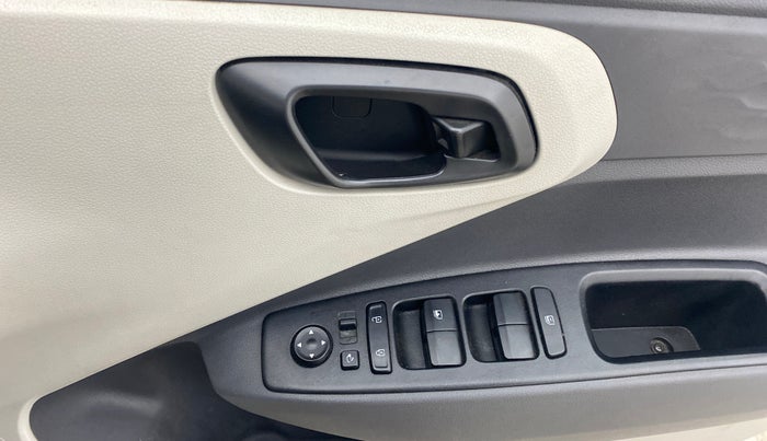 2020 Hyundai AURA SX+ 1.0 TURBO GDI MT, Petrol, Manual, 60,210 km, Driver Side Door Panels Control