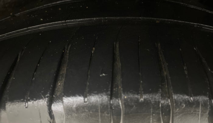 2020 Hyundai AURA SX+ 1.0 TURBO GDI MT, Petrol, Manual, 60,210 km, Left Rear Tyre Tread