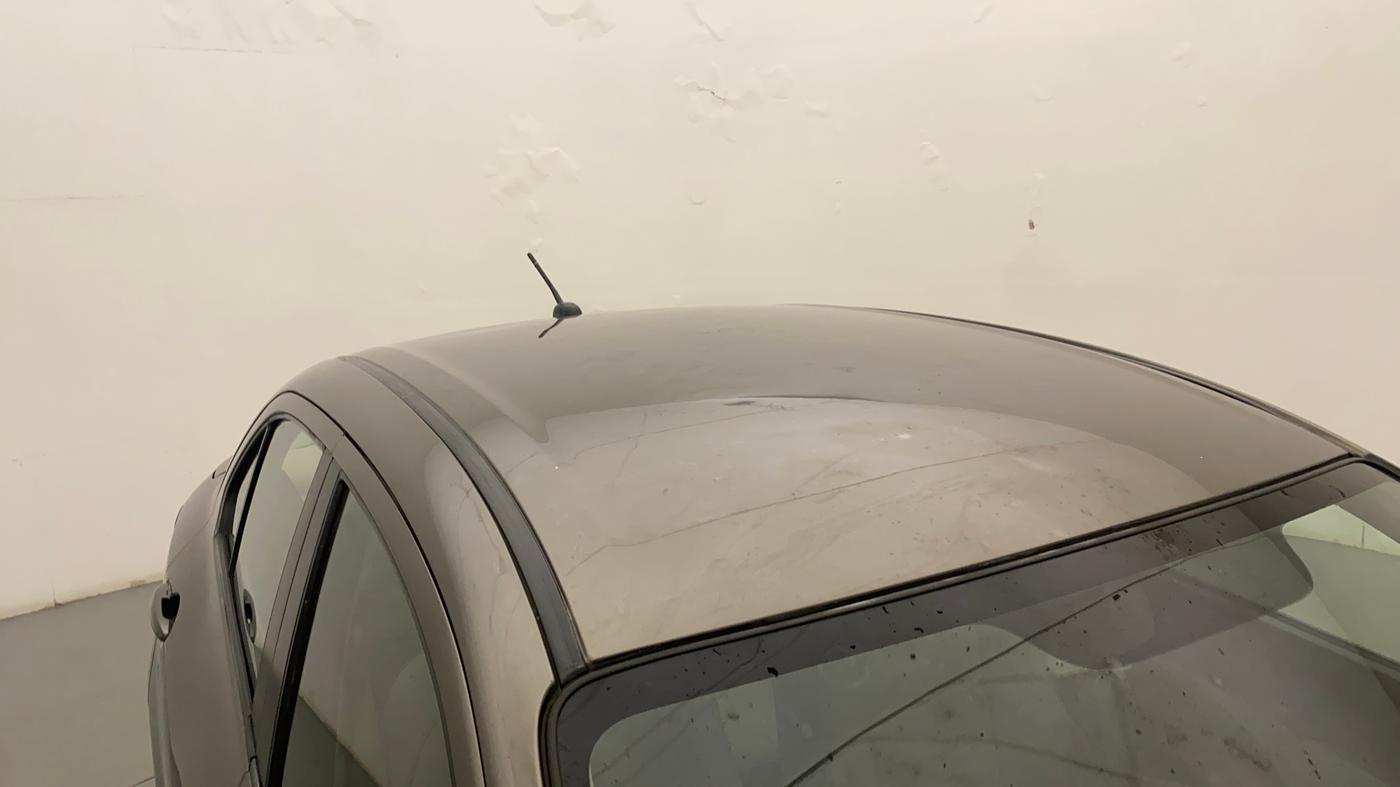 2017 Maruti Dzire VXI AMT, Petrol, Automatic, 32,883 km, Roof
