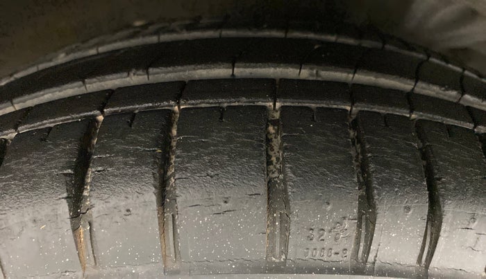 2012 Hyundai Santro Xing GL PLUS, Petrol, Manual, 63,800 km, Right Front Tyre Tread