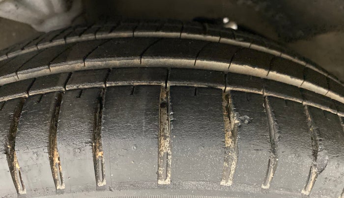 2012 Hyundai Santro Xing GL PLUS, Petrol, Manual, 63,800 km, Left Front Tyre Tread