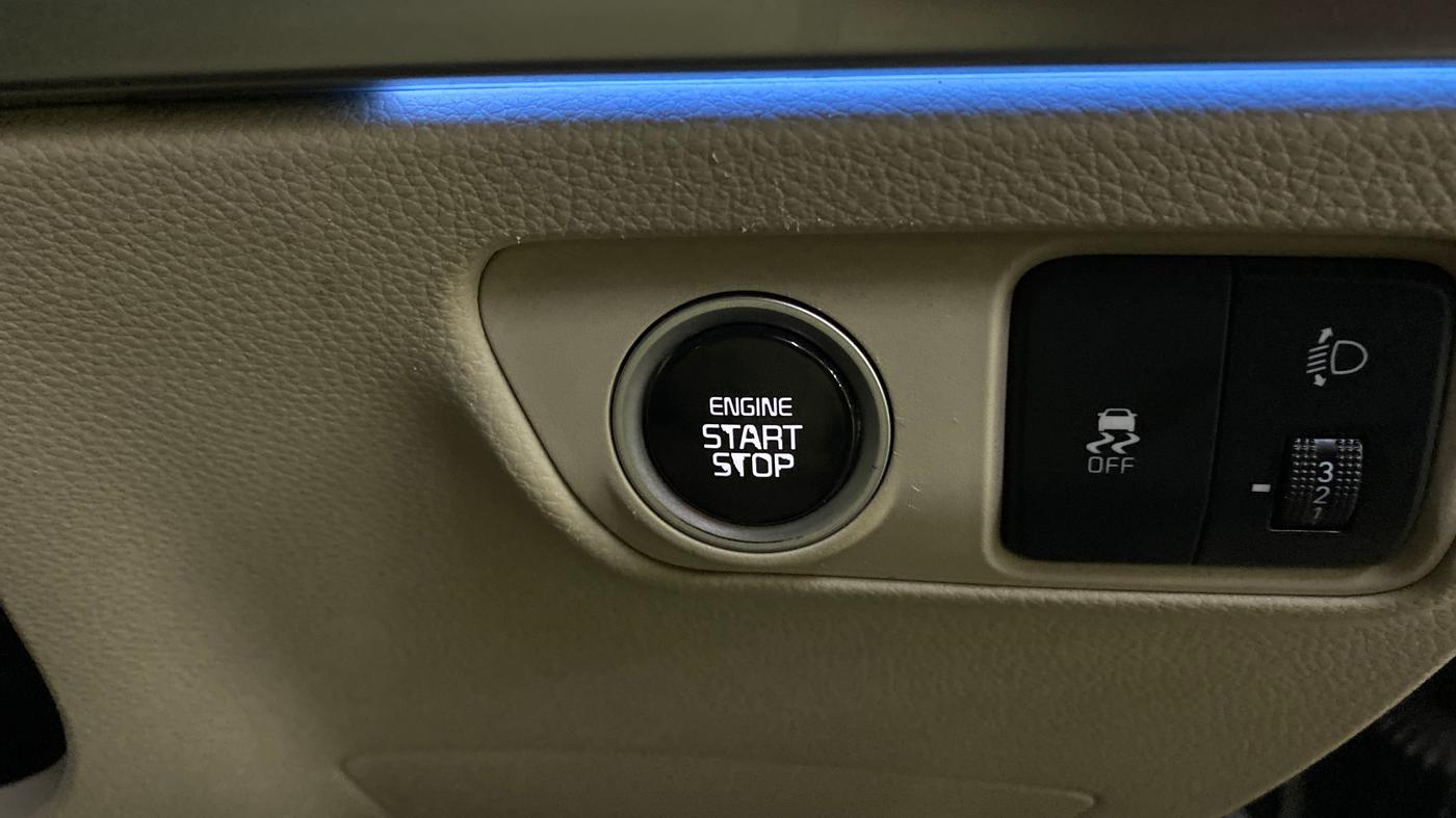 2022 KIA CARENS LUXURY PLUS 1.4 PETROL DCT 7 STR, Petrol, Automatic, 26,757 km, Keyless Start/ Stop Button