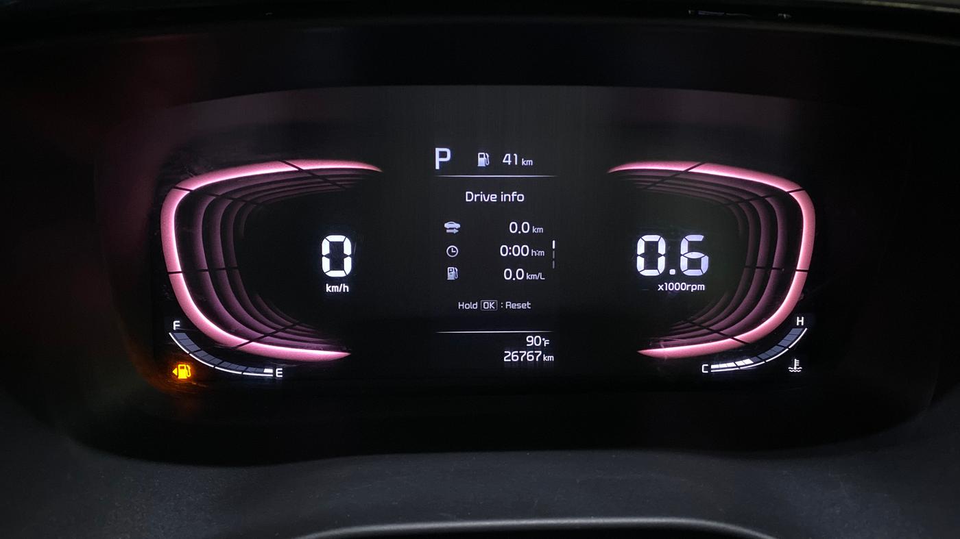 2022 KIA CARENS LUXURY PLUS 1.4 PETROL DCT 7 STR, Petrol, Automatic, 26,757 km, Odometer Image