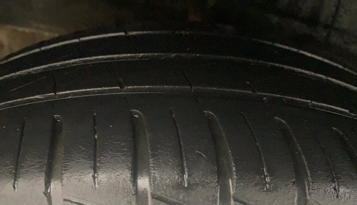 2020 Hyundai GRAND I10 NIOS MAGNA 1.2 KAPPA VTVT, Petrol, Manual, 51,962 km, Right Rear Tyre Tread