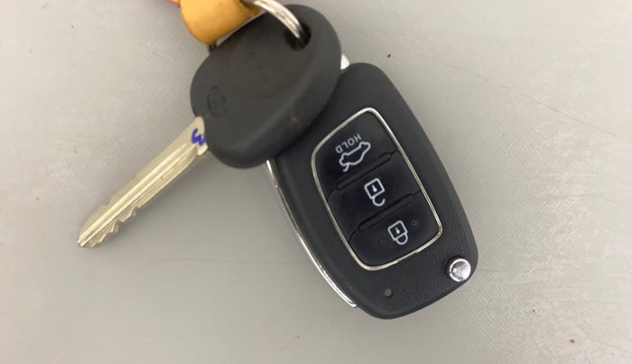 2020 Hyundai GRAND I10 NIOS MAGNA 1.2 KAPPA VTVT, Petrol, Manual, 51,962 km, Key Close Up