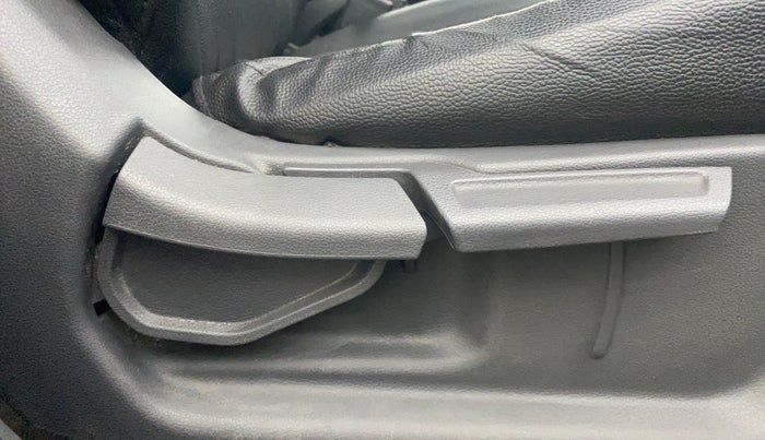 2020 Hyundai GRAND I10 NIOS MAGNA 1.2 KAPPA VTVT, Petrol, Manual, 51,962 km, Driver Side Adjustment Panel