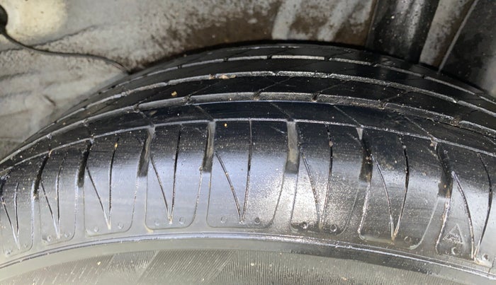 2020 KIA SONET HTX 1.0 IMT, Petrol, Manual, 38,969 km, Left Rear Tyre Tread