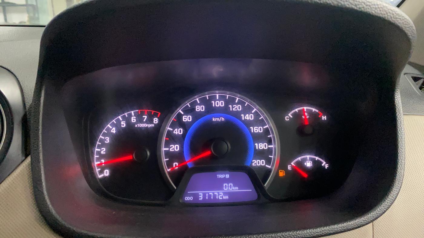 2015 Hyundai Grand i10 MAGNA 1.2 KAPPA VTVT, Petrol, Manual, 31,752 km, Odometer Image