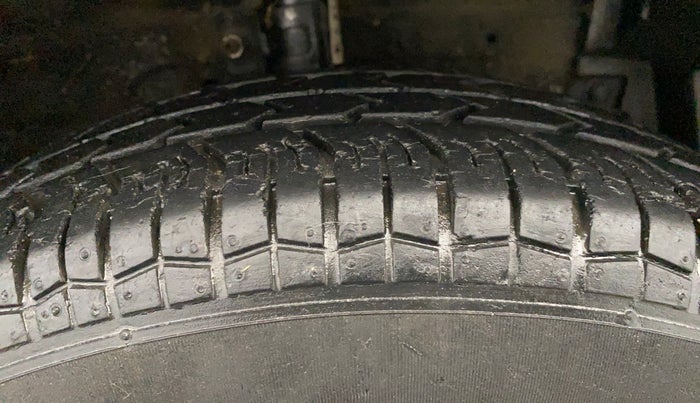2015 Maruti Swift Dzire VXI, Petrol, Manual, 24,095 km, Right Front Tyre Tread