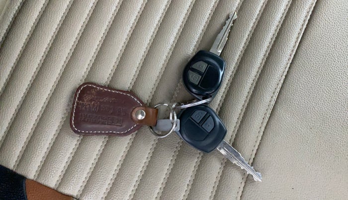 2015 Maruti Swift Dzire VXI, Petrol, Manual, 24,095 km, Key Close Up