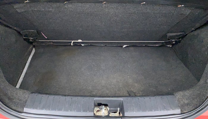 2016 Mahindra Kuv100 K2 D 6 STR, Diesel, Manual, 90,573 km, Boot Inside