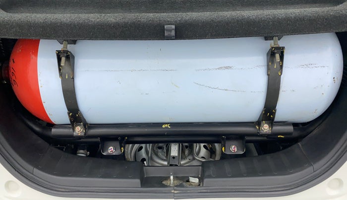 2018 Maruti Wagon R 1.0 LXI CNG, CNG, Manual, 82,731 km, Boot Inside