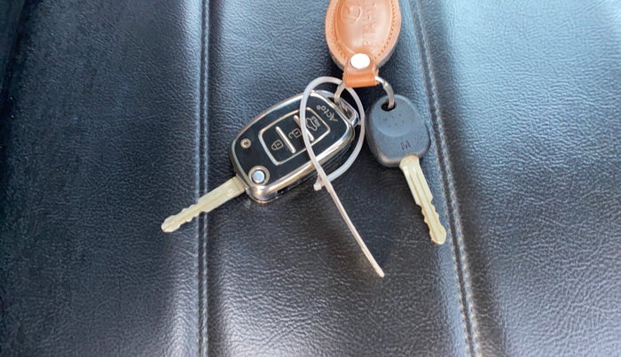 2019 Hyundai VENUE SX 1.0 TURBO, Petrol, Manual, 20,216 km, Key Close Up