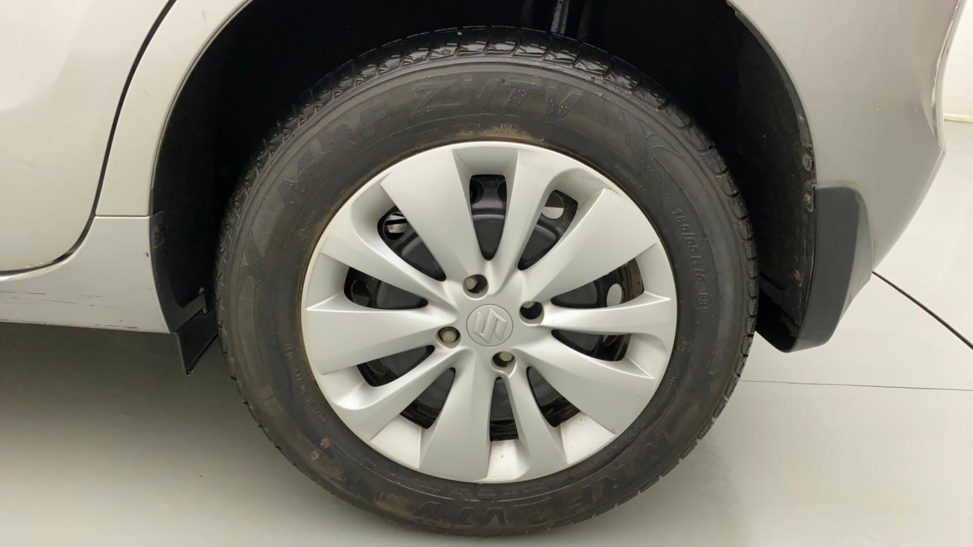 2015 Maruti Baleno DELTA PETROL 1.2, Petrol, Manual, 5,695 km, Left Rear Wheel