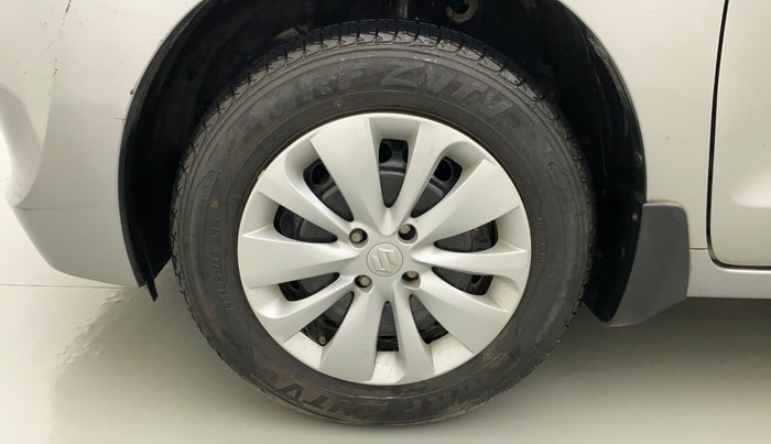 2015 Maruti Baleno DELTA PETROL 1.2, Petrol, Manual, 5,695 km, Left Front Wheel