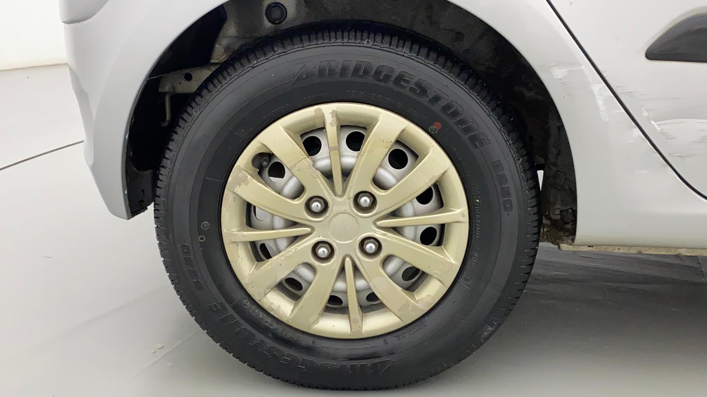 2014 Hyundai i10 MAGNA 1.1, Petrol, Manual, 27,273 km, Right Rear Wheel