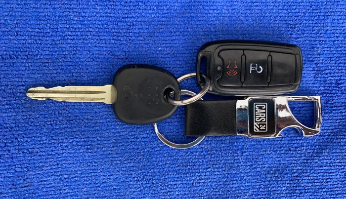 2014 Hyundai i10 MAGNA 1.1, Petrol, Manual, 27,273 km, Key Close Up