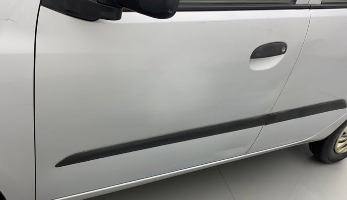 2014 Hyundai i10 MAGNA 1.1, Petrol, Manual, 27,273 km, Front passenger door - Minor scratches