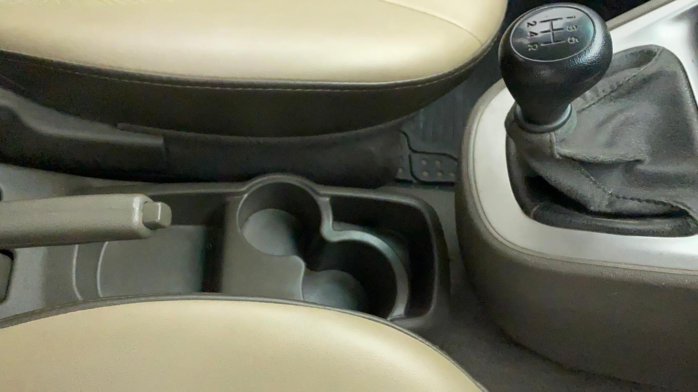 2014 Hyundai i10 MAGNA 1.1, Petrol, Manual, 27,273 km, Gear Lever