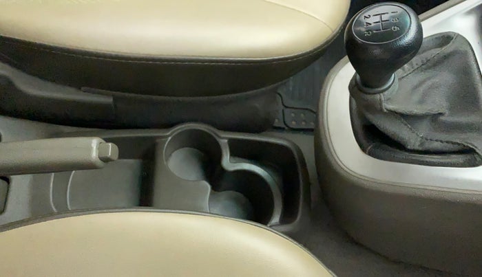 2014 Hyundai i10 MAGNA 1.1, Petrol, Manual, 27,273 km, Gear Lever