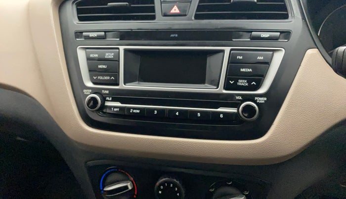 2017 Hyundai Elite i20 MAGNA EXECUTIVE 1.2, Petrol, Manual, 35,112 km, Infotainment system - Button has minor damage