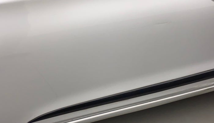 2017 Hyundai Elite i20 MAGNA EXECUTIVE 1.2, Petrol, Manual, 35,112 km, Front passenger door - Minor scratches