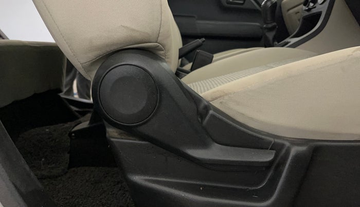 2020 Maruti New Wagon-R LXI CNG 1.0, CNG, Manual, 56,923 km, Driver Side Adjustment Panel