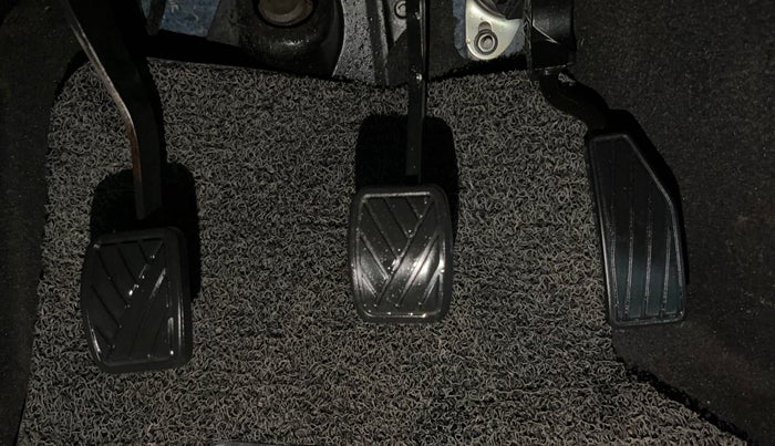 2020 Maruti New Wagon-R LXI CNG 1.0, CNG, Manual, 56,923 km, Pedals