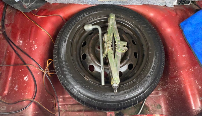 2013 Hyundai Eon MAGNA +, Petrol, Manual, 18,335 km, Spare Tyre