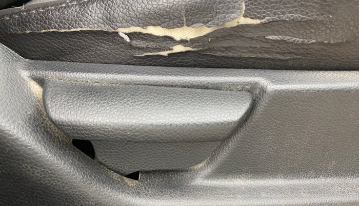 2013 Hyundai Eon MAGNA +, Petrol, Manual, 18,335 km, Driver Side Adjustment Panel