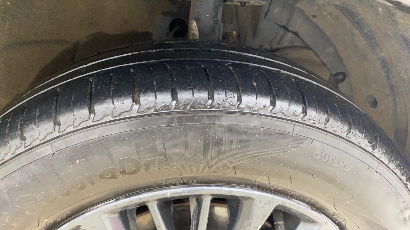 2021 Maruti XL6 ZETA MT, Petrol, Manual, 53,944 km, Right Front Tyre Tread