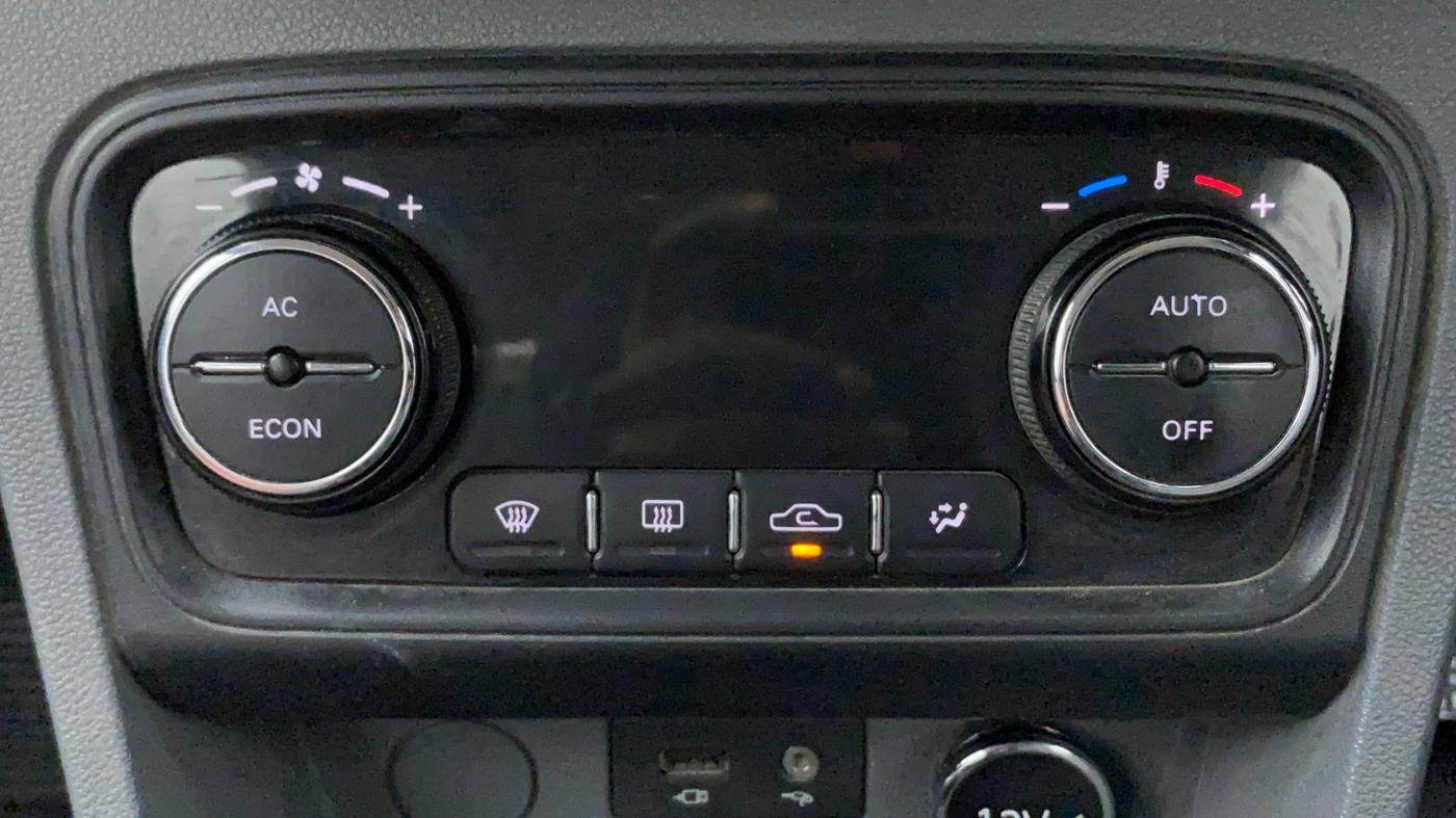 2018 Tata TIGOR XZ (O) PETROL, Petrol, Manual, 77,786 km, Automatic Climate Control