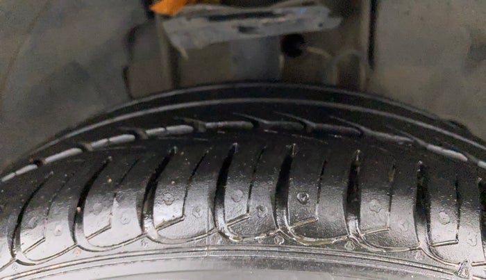 2018 Tata TIGOR XZ (O) PETROL, Petrol, Manual, 77,786 km, Right Front Tyre Tread