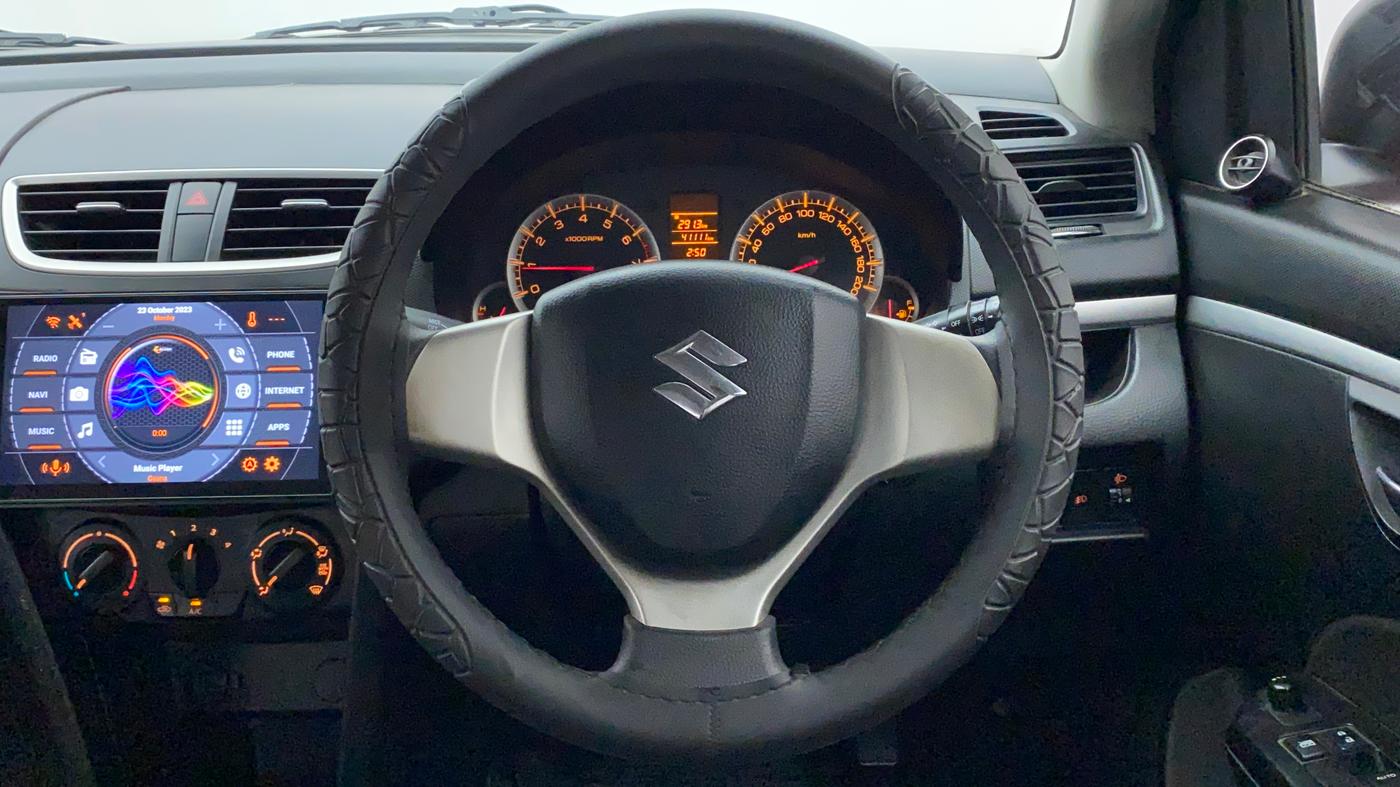 2012 Maruti Swift VXI, Petrol, Manual, 41,110 km, Steering Wheel Close Up