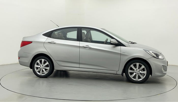 2012 Hyundai Verna FLUIDIC 1.6 SX CRDI, Diesel, Manual, 1,12,865 km, Right Side
