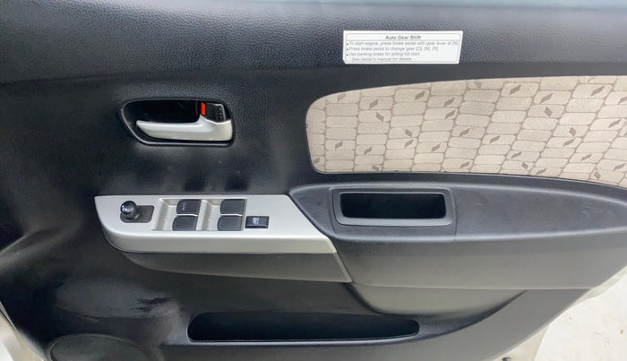 2016 Maruti Wagon R 1.0 VXI (O) AMT, Petrol, Automatic, 33,469 km, Driver Side Door Panels Control