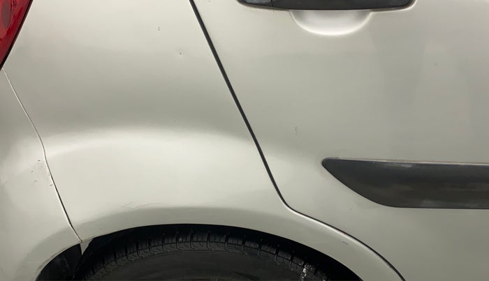 2010 Maruti Ritz VXI, Petrol, Manual, 87,920 km, Right quarter panel - Minor scratches