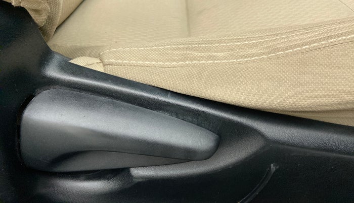 2014 Toyota Corolla Altis G, Petrol, Manual, 1,17,456 km, Driver Side Adjustment Panel