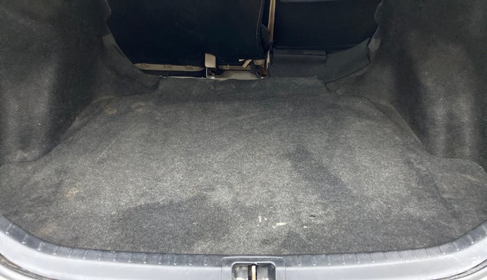 2014 Toyota Corolla Altis G, Petrol, Manual, 1,17,456 km, Boot Inside