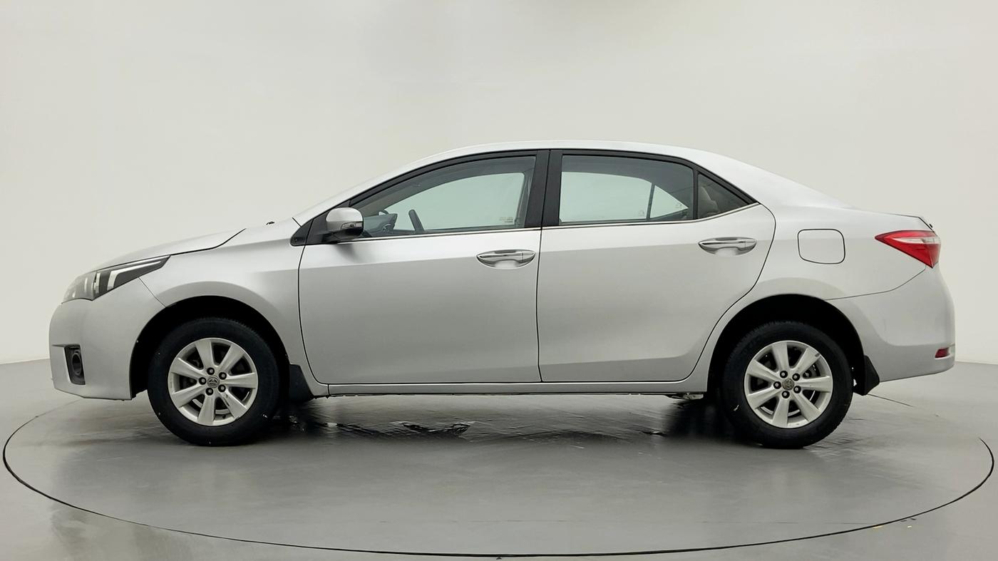 2014 Toyota Corolla Altis G, Petrol, Manual, 1,17,456 km, Left Side