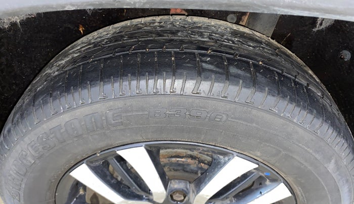 2018 Maruti Vitara Brezza VDI (O), Diesel, Manual, 1,04,184 km, Left Rear Tyre Tread