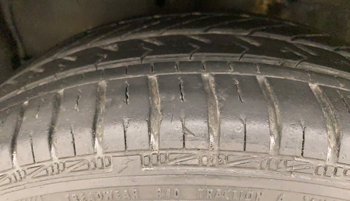 2019 Maruti Celerio VXI AMT, Petrol, Automatic, 20,218 km, Left Front Tyre Tread