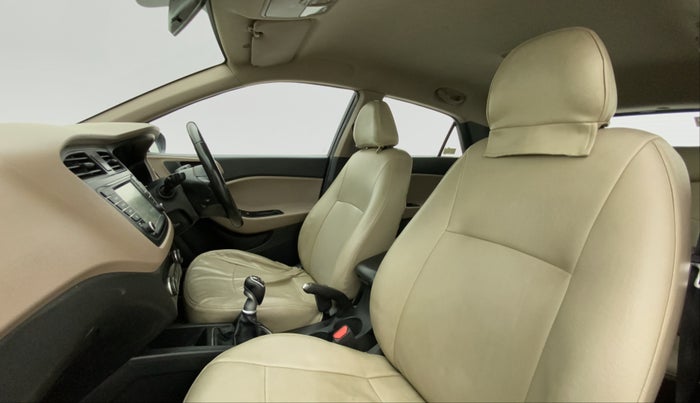 2015 Hyundai Elite i20 ASTA 1.4 CRDI, Diesel, Manual, 81,886 km, Right Side Front Door Cabin