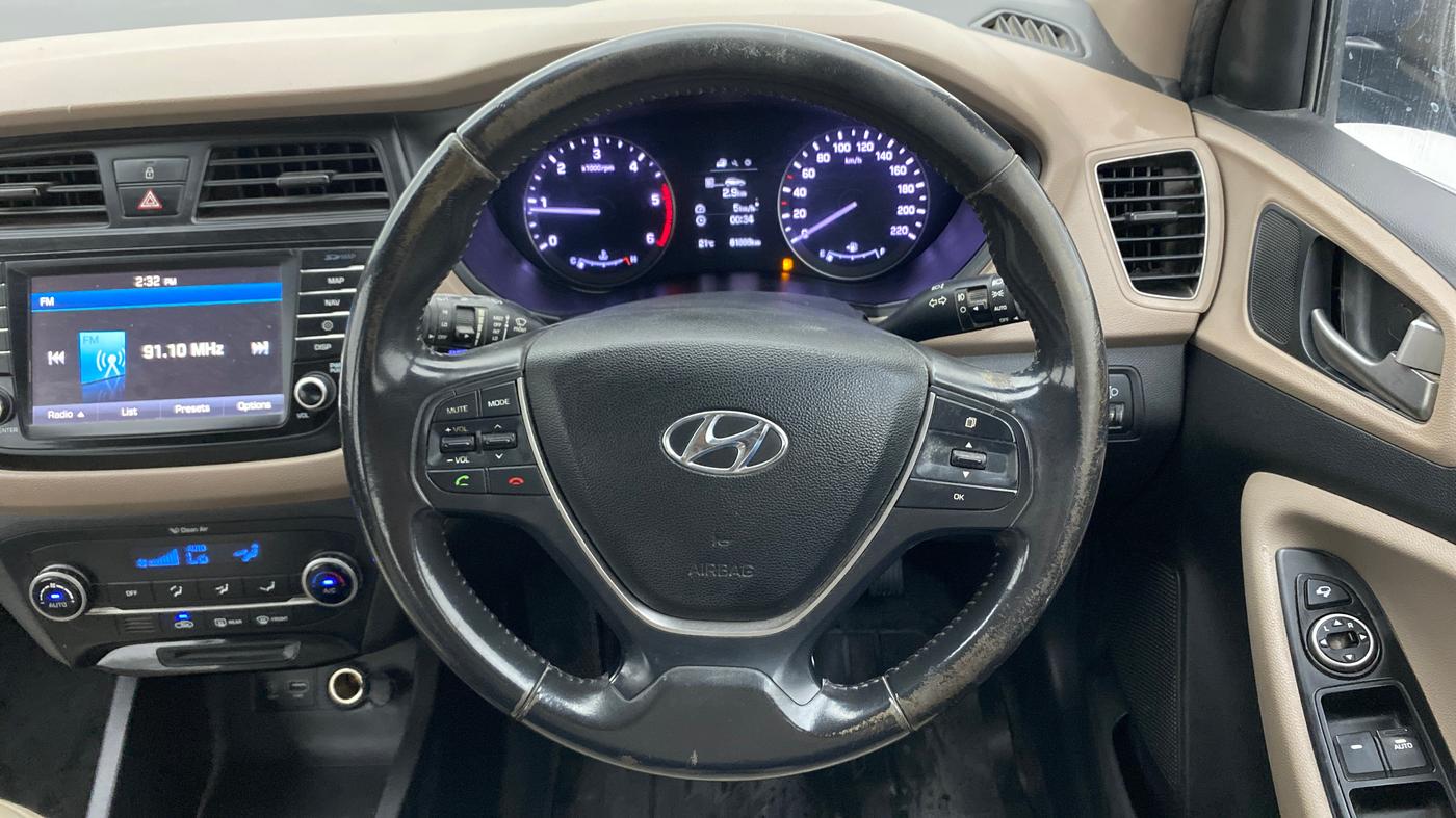 2015 Hyundai Elite i20 ASTA 1.4 CRDI, Diesel, Manual, 81,886 km, Steering Wheel Close Up