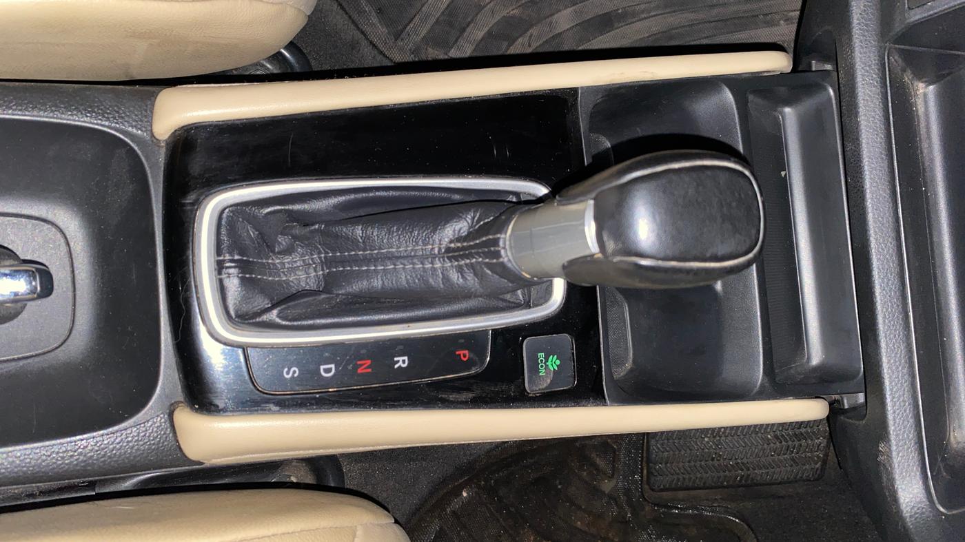 2022 Honda City 1.5L I-VTEC ZX CVT, Petrol, Automatic, 35,097 km, Gear Lever