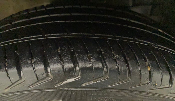 2021 Maruti New Wagon-R LXI CNG (O) 1.0, CNG, Manual, 36,188 km, Right Front Tyre Tread