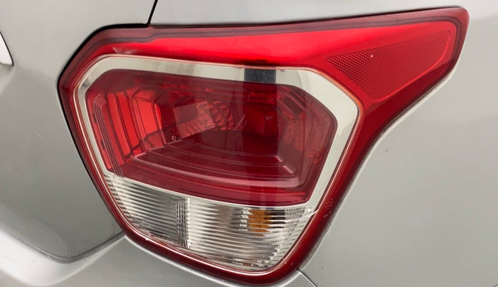 2014 Hyundai Xcent SX 1.2 (O), Petrol, Manual, 55,033 km, Right tail light - Minor scratches